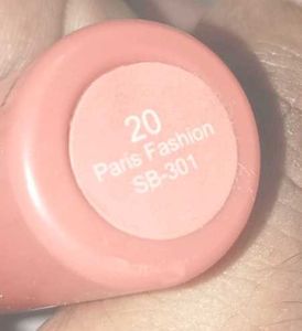 Paris Fashion Lipstick