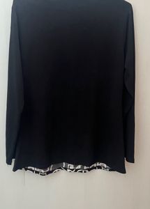 Chic Black &amp; White Geometric Print T-Shirt