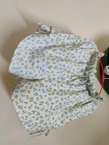Women&#39;s Floral Shorts With Pockets1