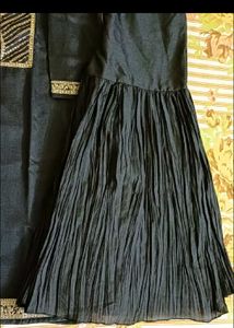 A Beautiful Kurti &amp; Sharara Set ✅