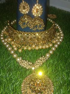 Earrings Necklaces
