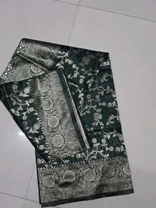 Elegant Banarasi Style Saree