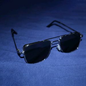 Black Unisex Wayfarer/Rectangular Sunglasses