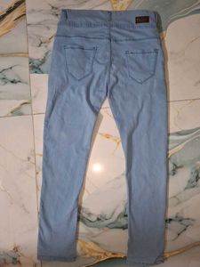 Light Wash High-Waisted Jeans