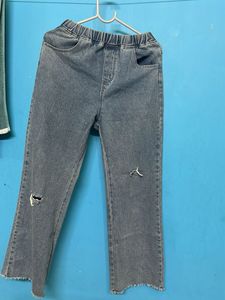 Ripped Jeans with Elastic Waist