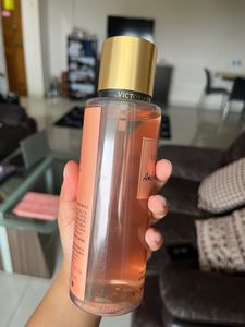VICTORIA SECRET AMBER ROMANCE BODY MIST (new!!)