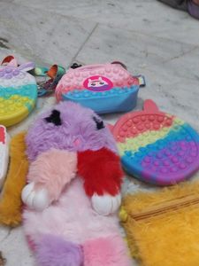 Assorted Pop-it Purses &amp; Accessories