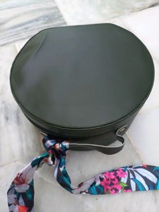 Lakme Olive Green Vanity Box