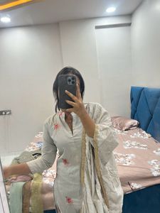 Floral Embroidered Kurta
