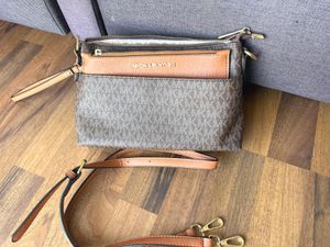 Michael Kors Crossbody Bag