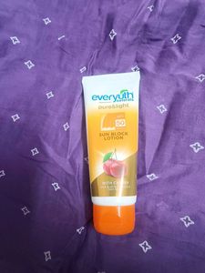 Everyuth Sunscreen On Flat 50% Discount