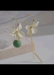 Exclusive Earing