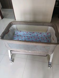 Star And Daisy Baby Bed/ Cot/ Crib