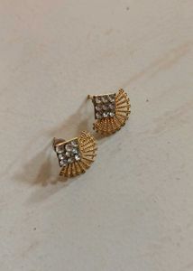 Set Of 2 Earrings