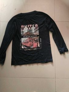 United Graphic Long Sleeve Tee