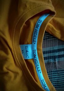 Orange Tshirt in a Good Condition XL