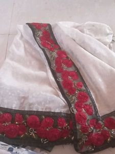 Rose Applique White Saree