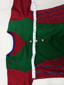 Stylish Red &amp; Green Ethnic Kurta