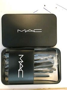 MAC 12 Pcs Set Brush