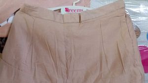 Green 💚 Beautiful Design Kurta With Cream Pant