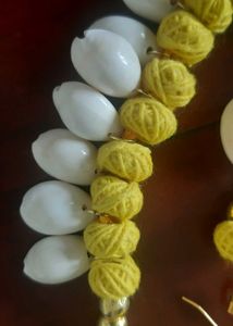 BRAND NEW - Shell Necklace Set