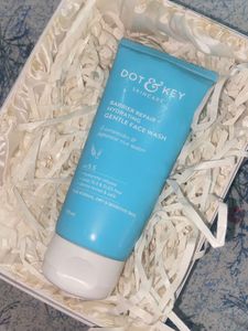 Dot & Key Barrier Repair Face Wash