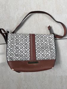 Tommy Hilfiger Cross Body Bag-original