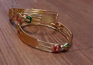 Premium quality Metal Bangles With Bow Design