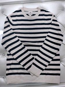 H&M White sweater With Black Strips