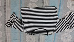 🤍CUTE KOREAN  CROP TOP 🤍
