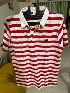 M Size Collar Tshirt