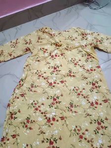 Set of 4 Traditional Kurtis