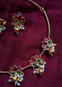 Lotus hasli necklace set