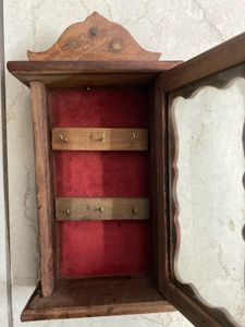 Wooden Beautiful Key Holder