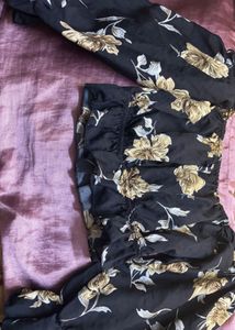 Floral Off-Shoulder Crop Top