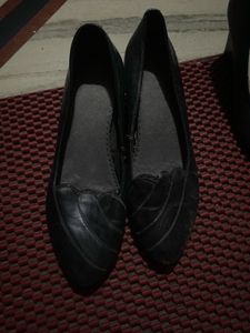 Black Leather Pointed Toe Flats
