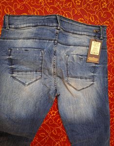 Women&#39;s Blue Rigged/Distressed Jeans