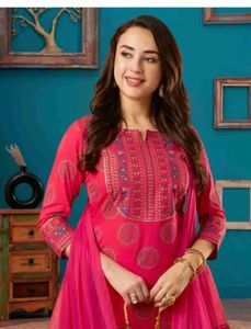 New/Unused Foil Print Kurta Pant Dupatta Set