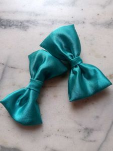 Turquoise Satin Scrunchie &amp; 2 Bow Hair Clips Combo