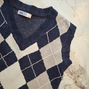 Ladies Korean Style Vest