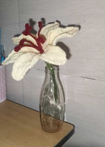 Crochet Lily Flower in Vase