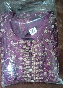 Beautiful 3pc Suit Only Worn  For 2hrs