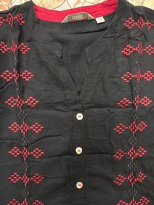 Elegant Black &amp; Red A-Line Kurti
