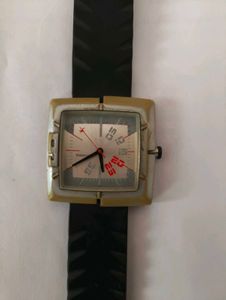 Fastrack Old Analog Watch