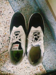 New Balance Sneakers