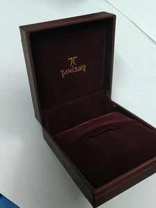 Collectors Ear Studs  ,Jewellery Gift Boxes Tanish