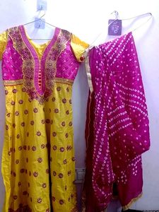 Kurthi With Bandini Duppatta