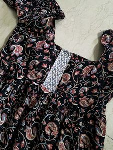 Black Square Neck Fliral Kurti