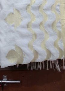 Elegant White &amp; Gold Dupatta