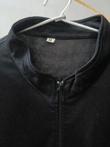 Black Long Sleeve T-Shirt Used For Suits